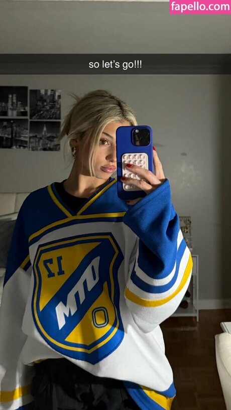 chicks with dicks onlyfans free xxx photo