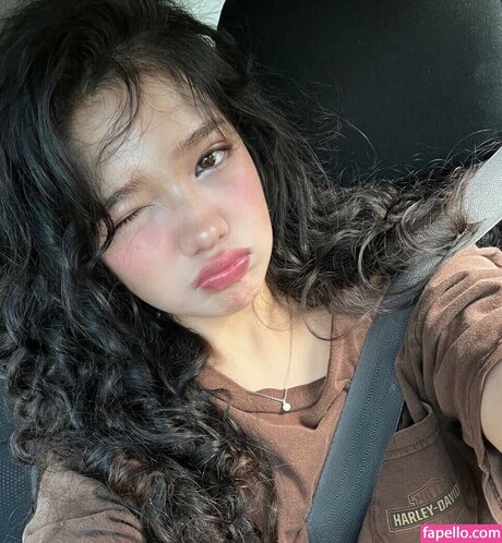 Outrovero high quality pornstar img