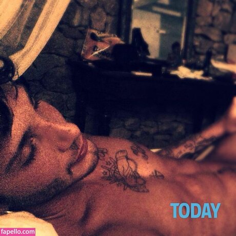 Stefano De Martino star sex pictures