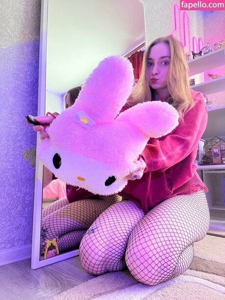 silverpravvnn model free img