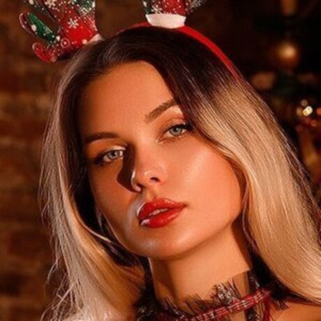 Lunnychan model adult images