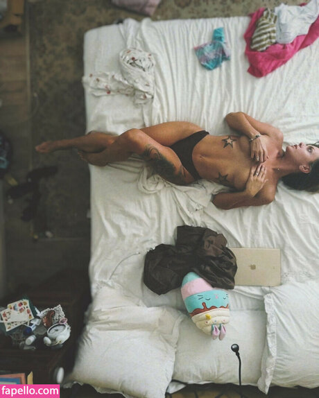 Ella Dvornik pornstar naked img