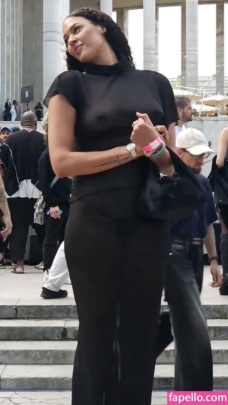 Liz Cambage pornstar erotic pic