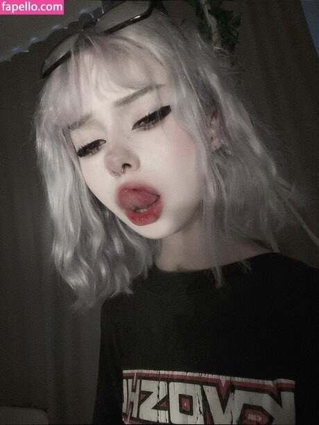 Paradoxy top actress gallery