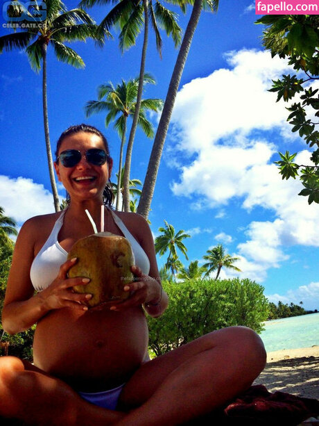 milakunis best actress pictures