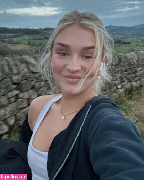 Harriet Cowan From Clarkson s Farm sex model pictures