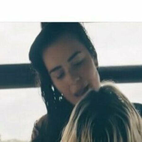 Louisa34xx exclusive actress image