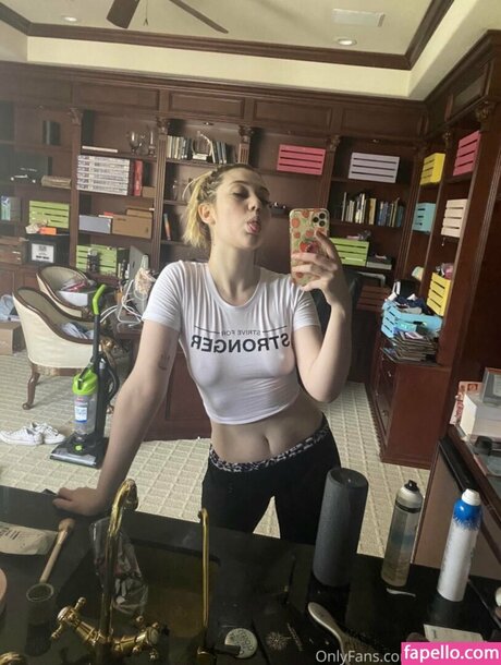 Jessie Paege perfect pornstar picture