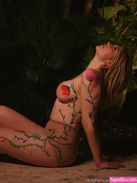 Jessie Paege pretty star picture