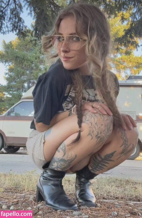 Mushbugs star hot photos