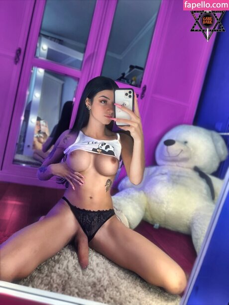 My Fakes exclusive star pic