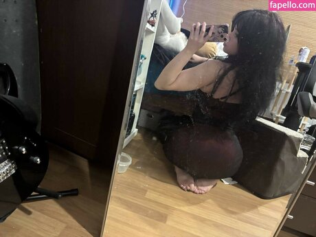 emily g0th star adult picture