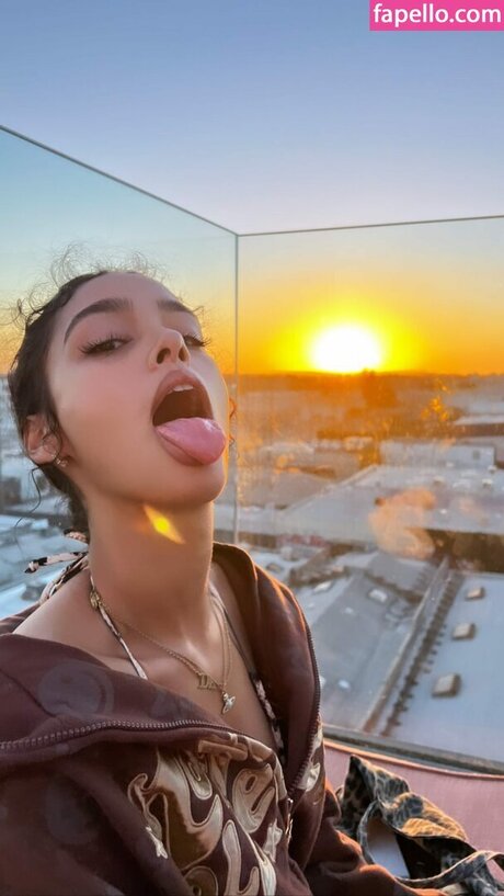 Alexis Carrington star beautiful images