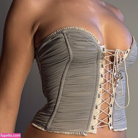 hairy armpits onlyfans erotic gallery