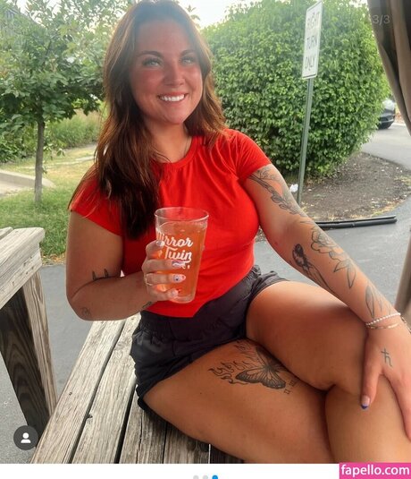 Themomkaylee model sex pics