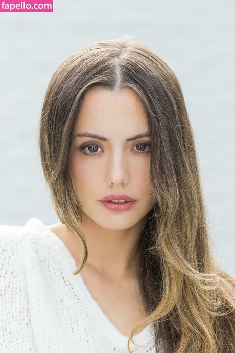 Lily Mo Sheen top star picture