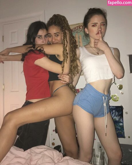 Lily Mo Sheen star beautiful archive