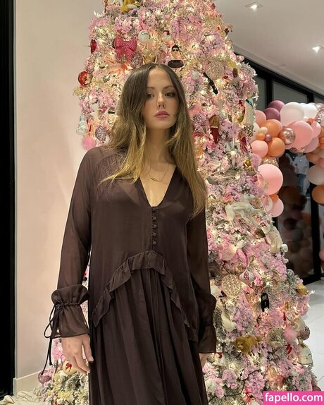 Lily Mo Sheen nude star pics