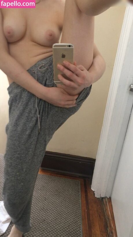 Lily Mo Sheen pornstar exclusive img