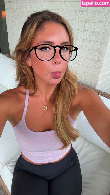 Madison Humphrey porn model pics