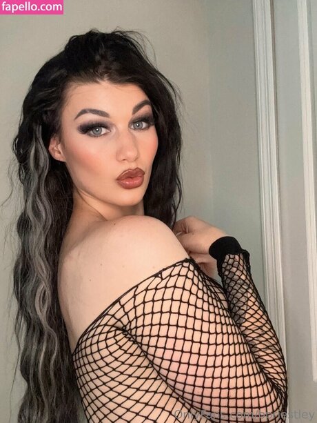 Bea Priestley model sex img