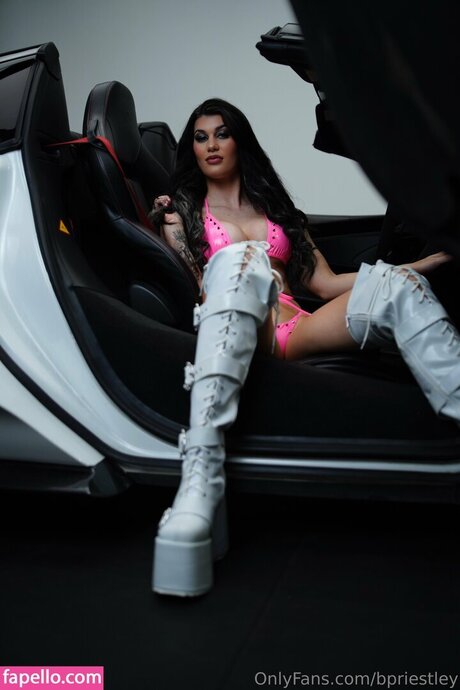 Bea Priestley pornstar exclusive archive