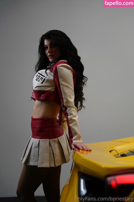 Bea Priestley best star pics