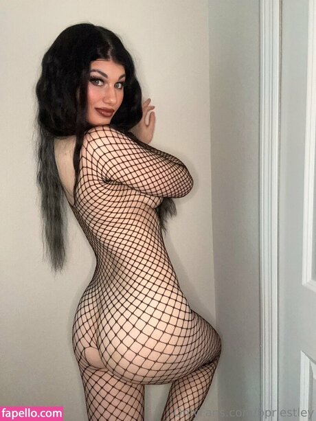 Bea Priestley pornstar hd gallery