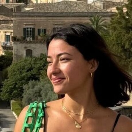 Carolina Oliveira perfect model img