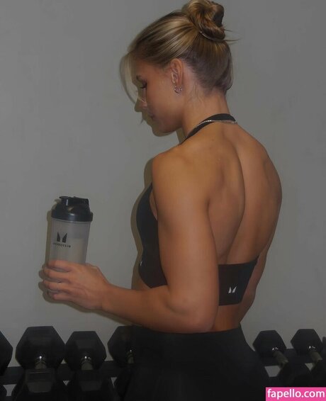 Demi Van Den Wildenberg exclusive star img