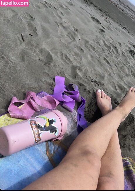 Ashley Mitchell model top picture