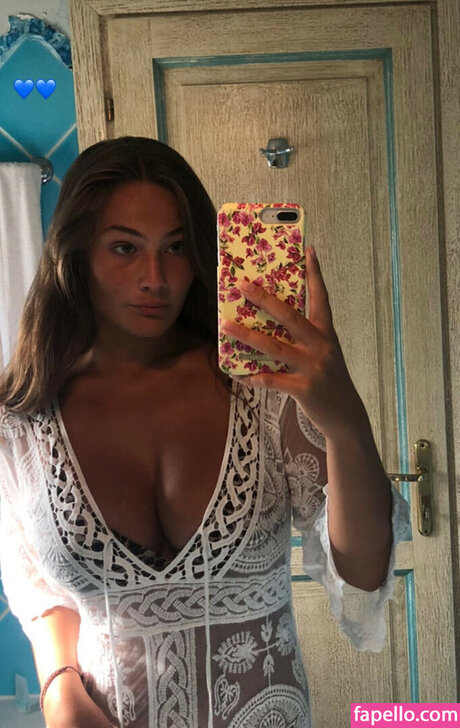 Julie Boye hot model pic