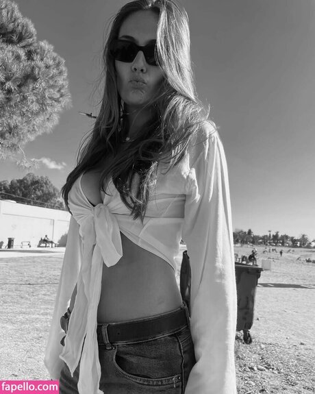 Julie Boye beautiful star image