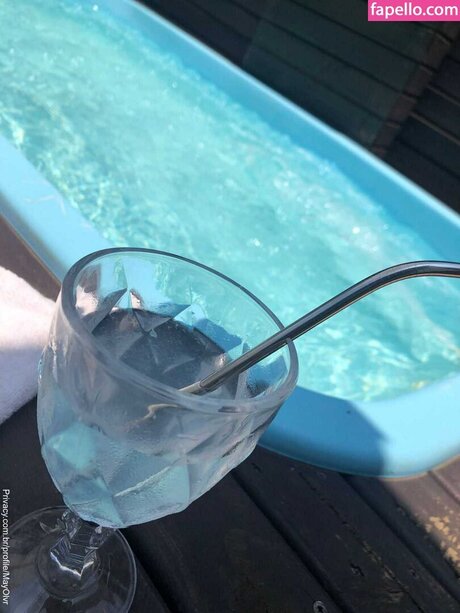 feeroliver star nude img