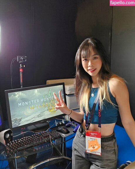 Wolfsbanee pornographic actress archive