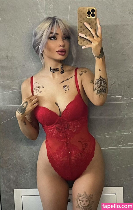 Jennifer Jeketa model exclusive pic