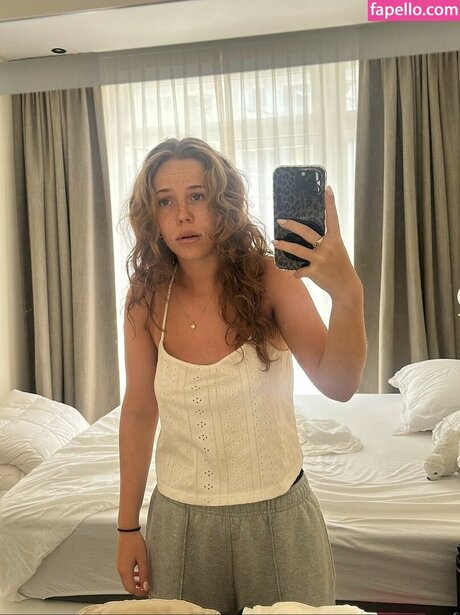 Rhode Kok porn star picture