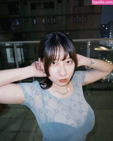 nianx1 hot actress image