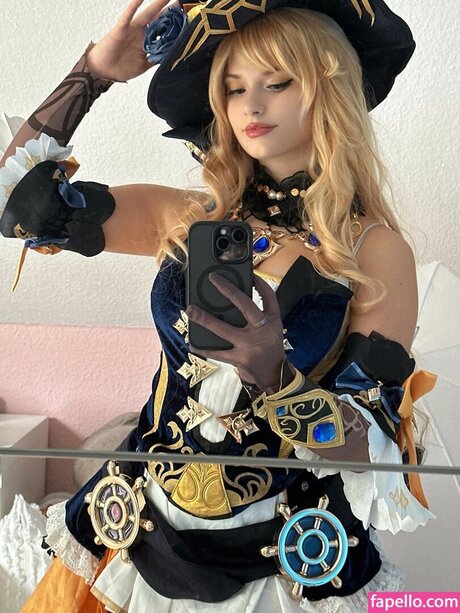 blonde babe onlyfans porn picture