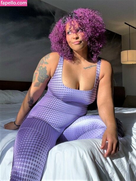 Willow Nightingale nude star gallery