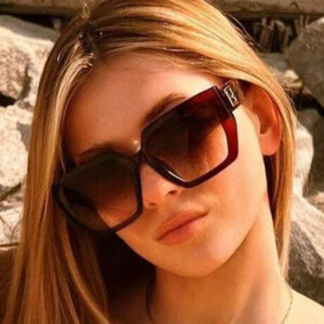 Roxie W giel model porn images