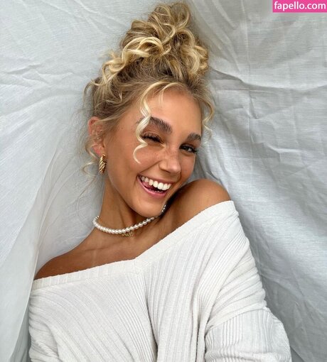 Lara Spengler hot pornstar image