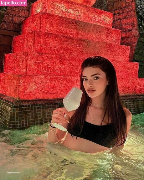 Fabiola Baglieri hd model photos