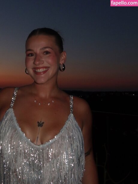 Esther Burden perfect actress photos