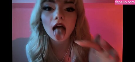 Emma s MySpace star nude pictures