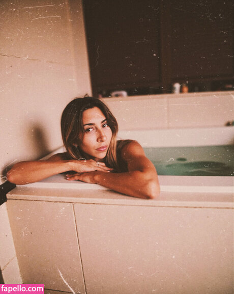 littlefitdevil model beautiful photo