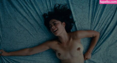 Blu Hunt model pretty pics