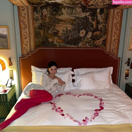 Blu Hunt art actress images