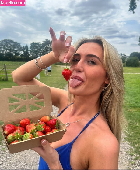 Bethany Webster porn model picture