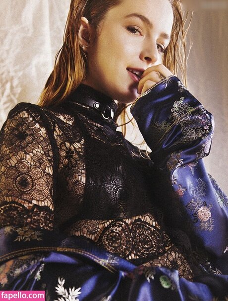 Bridgit Mendler nudes actress images